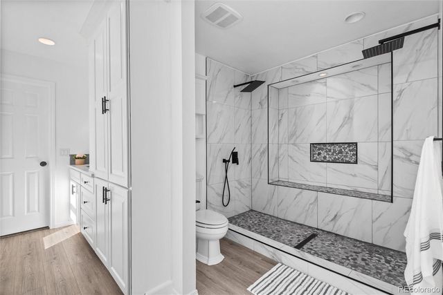 2042 S Moline Way, Aurora, CO 80014