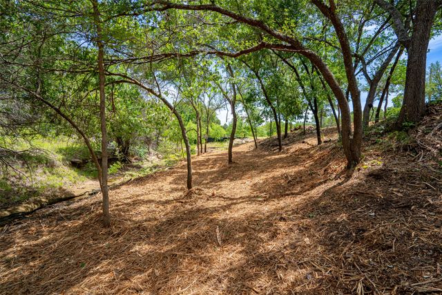 1018 Creek Crossing Road, Glen Rose, TX 76070
