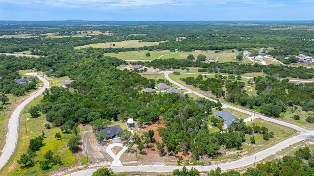 1018 Creek Crossing Road, Glen Rose, TX 76070