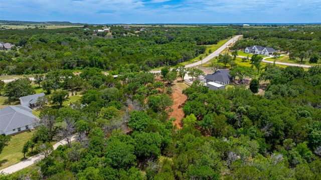 1018 Creek Crossing Road, Glen Rose, TX 76070