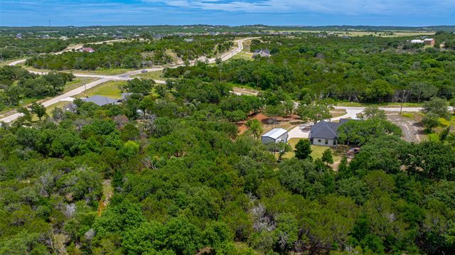 1018 Creek Crossing Road, Glen Rose, TX 76070