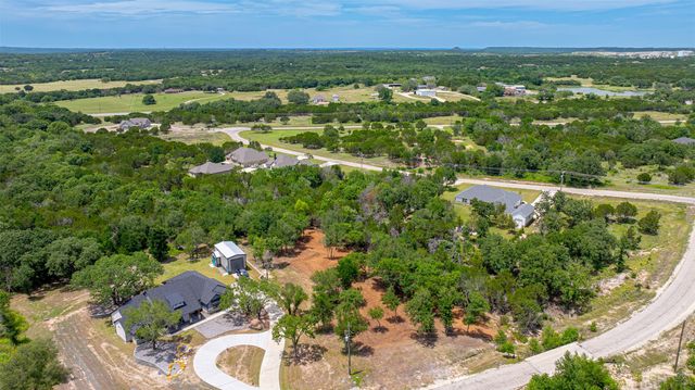 1018 Creek Crossing Road, Glen Rose, TX 76070