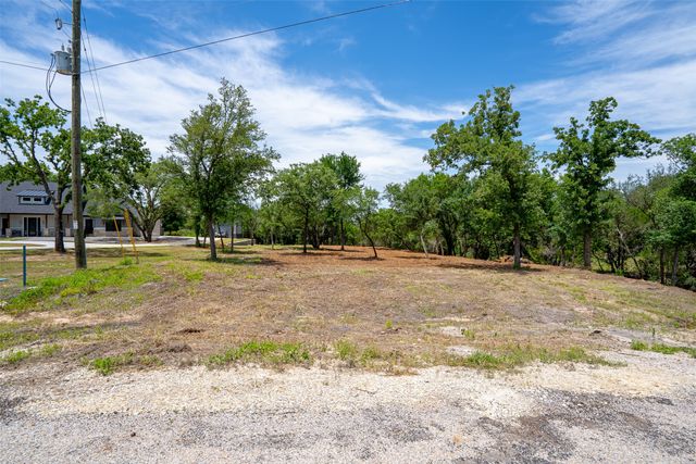 1018 Creek Crossing Road, Glen Rose, TX 76070