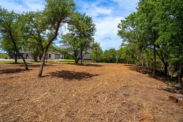 1018 Creek Crossing Road, Glen Rose, TX 76070