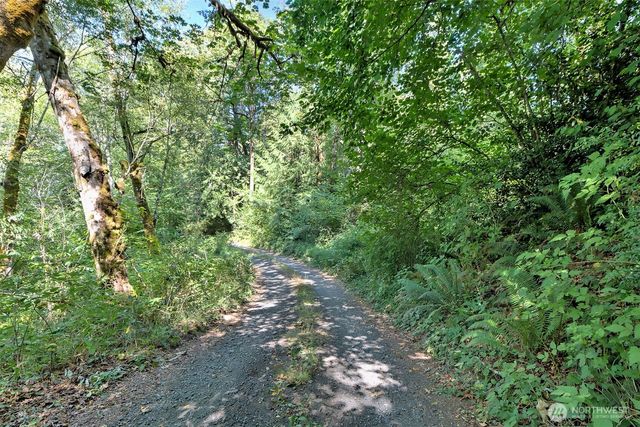 1250 E Crestview Drive, Shelton, WA 98584