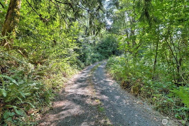 1250 E Crestview Drive, Shelton, WA 98584