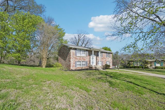 108 Jacksonian Dr, Hermitage, TN 37076