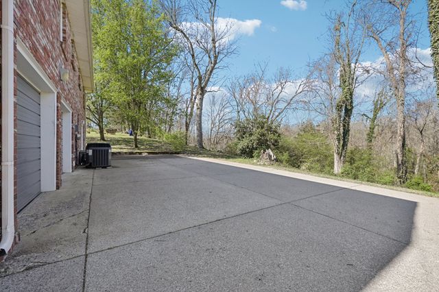 108 Jacksonian Dr, Hermitage, TN 37076