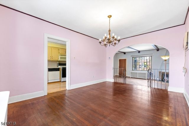 124 Belgrove Dr, Kearny Town, NJ 07032