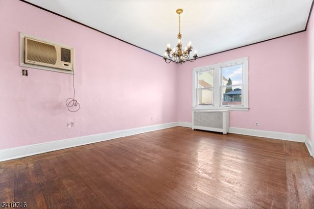 124 Belgrove Dr, Kearny Town, NJ 07032