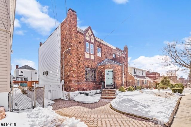 124 Belgrove Dr, Kearny Town, NJ 07032