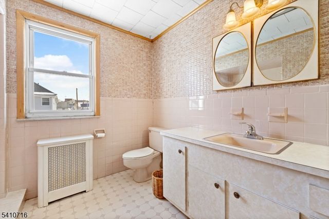 124 Belgrove Dr, Kearny Town, NJ 07032