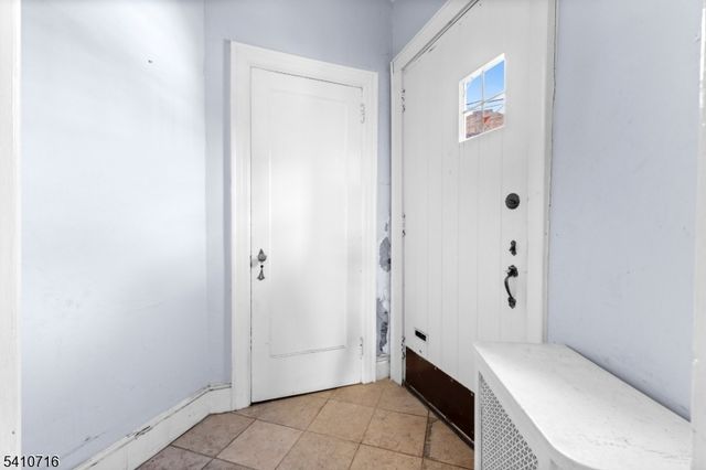 124 Belgrove Dr, Kearny Town, NJ 07032