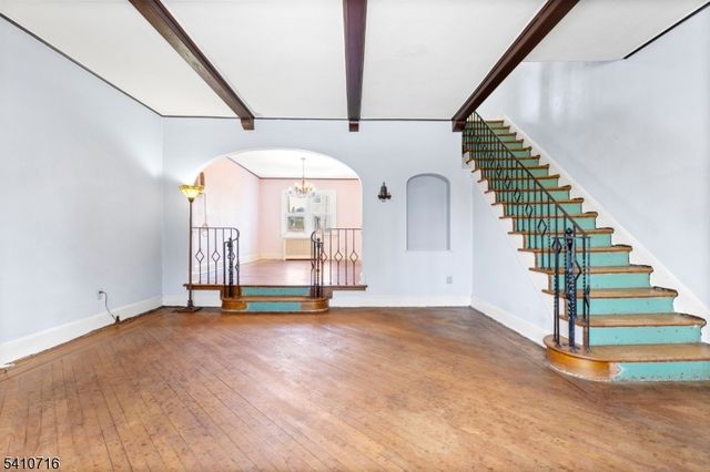 124 Belgrove Dr, Kearny Town, NJ 07032