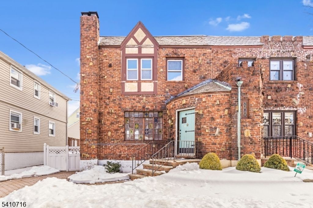 124 Belgrove Dr, Kearny Town, NJ 07032