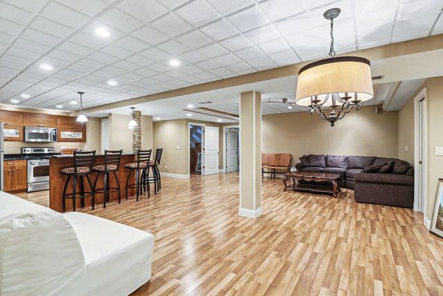 11952 Lorenz Way, Plymouth Charter Twp, MI 48170