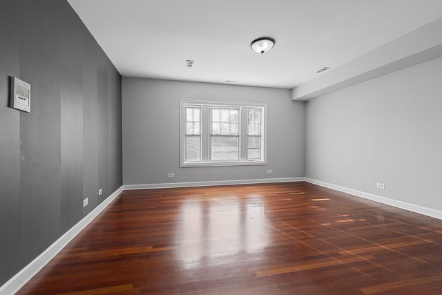 7367 N Ashland Boulevard 2, Chicago, IL 60626