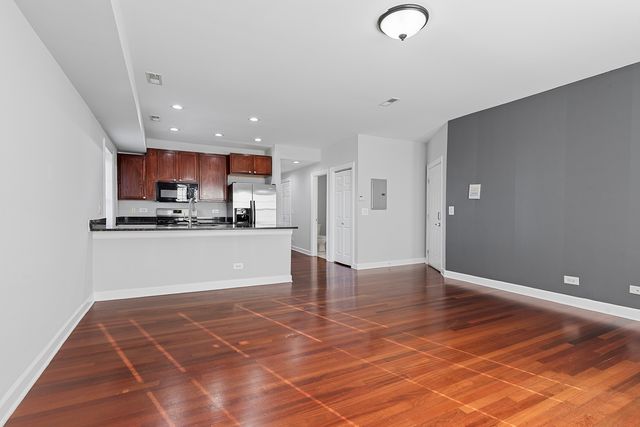 7367 N Ashland Boulevard 2, Chicago, IL 60626