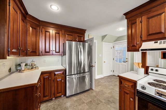 79 Cheever Circle, Andover, MA 01810