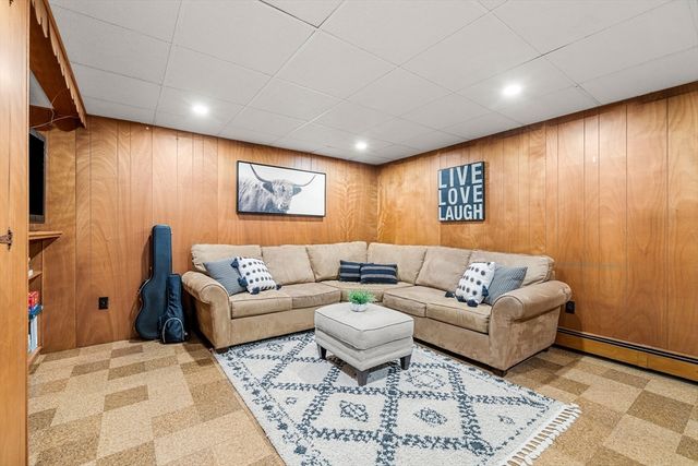 79 Cheever Circle, Andover, MA 01810