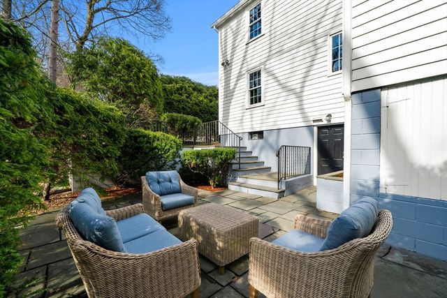 79 Cheever Circle, Andover, MA 01810