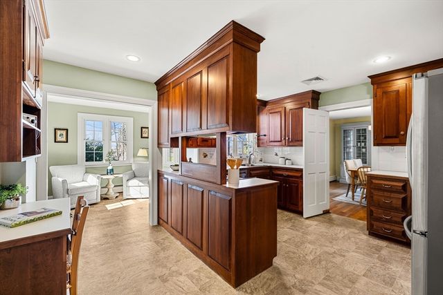 79 Cheever Circle, Andover, MA 01810