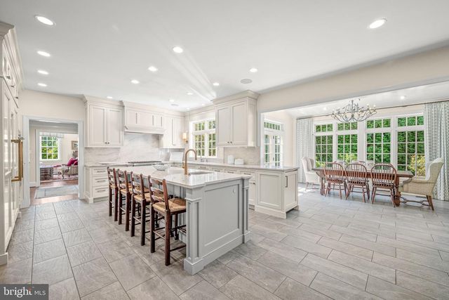 205 EXETER RD, Devon, PA 19333