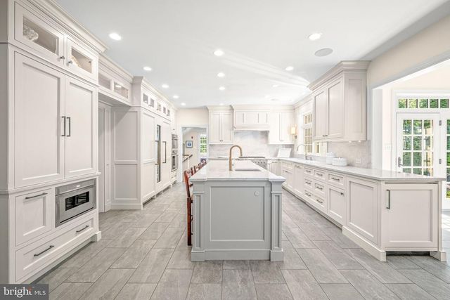 205 EXETER RD, Devon, PA 19333