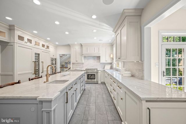 205 EXETER RD, Devon, PA 19333