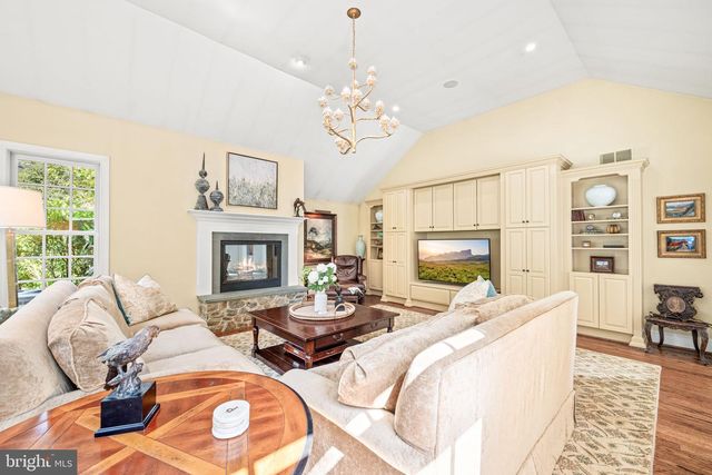 205 EXETER RD, Devon, PA 19333