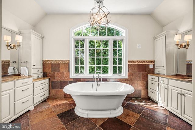 205 EXETER RD, Devon, PA 19333