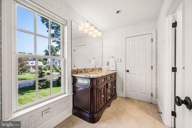 205 EXETER RD, Devon, PA 19333