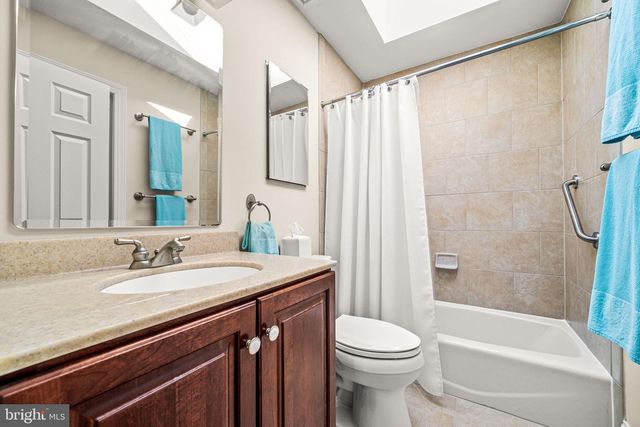 205 EXETER RD, Devon, PA 19333