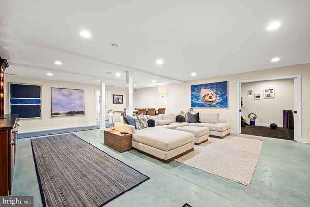 205 EXETER RD, Devon, PA 19333