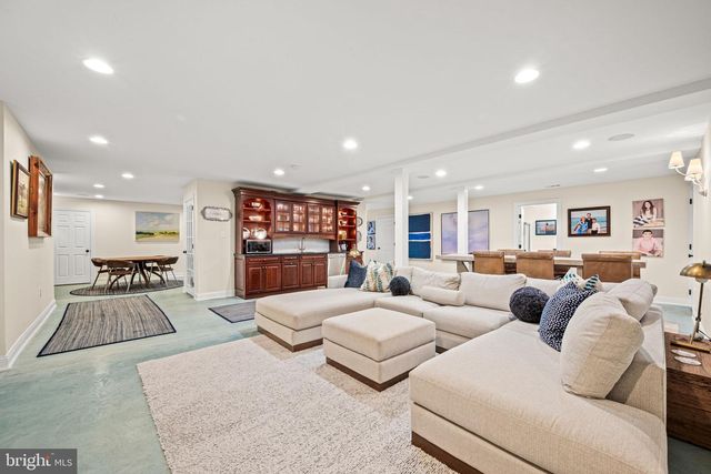 205 EXETER RD, Devon, PA 19333