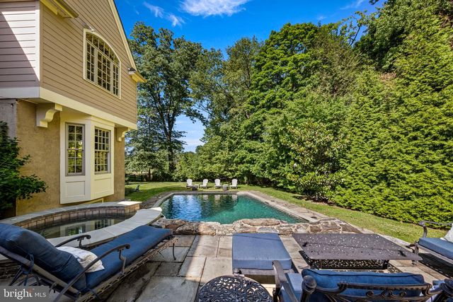 205 EXETER RD, Devon, PA 19333