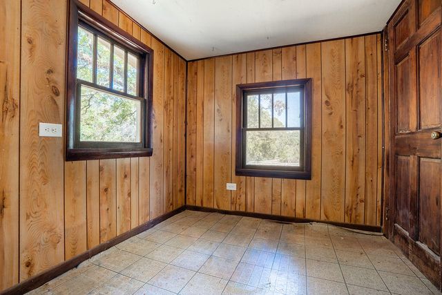 137 Parker Lane, Laurel Hill, FL 32567