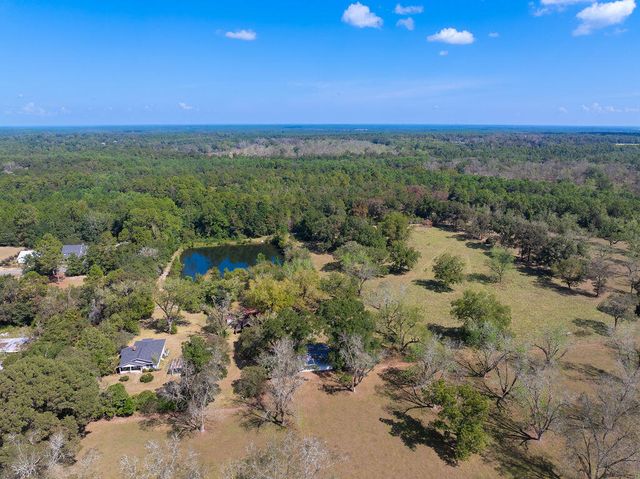 137 Parker Lane, Laurel Hill, FL 32567