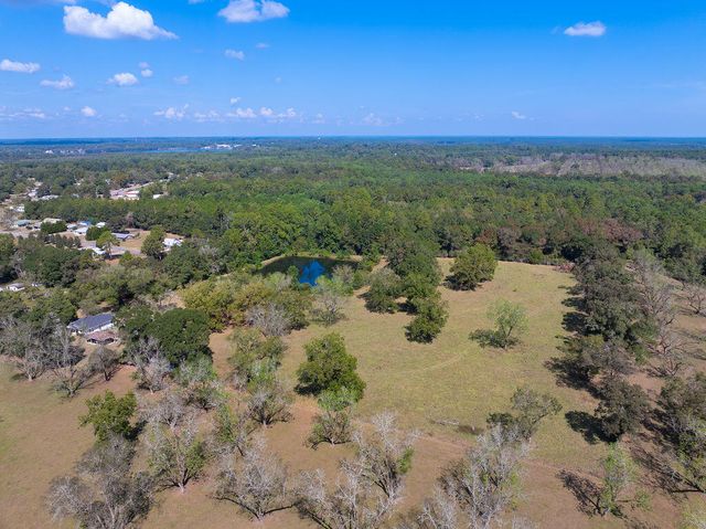 137 Parker Lane, Laurel Hill, FL 32567