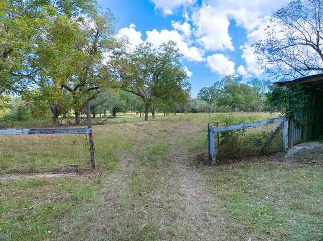 137 Parker Lane, Laurel Hill, FL 32567