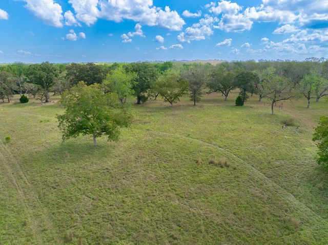 137 Parker Lane, Laurel Hill, FL 32567