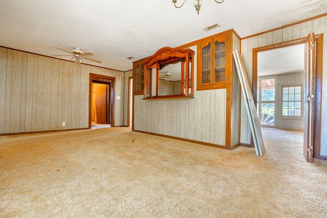 137 Parker Lane, Laurel Hill, FL 32567