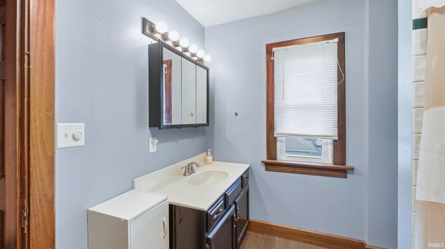 406 Perry Avenue, Fort Wayne, IN 46808