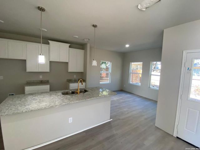 10703 Pharaoh Run, San Antonio, TX 78254