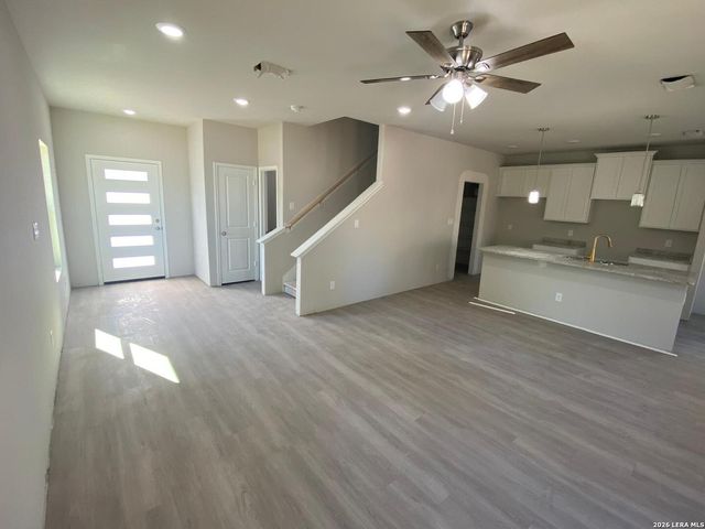 10703 Pharaoh Run, San Antonio, TX 78254