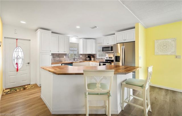 14715 Patrick Henry RD, North Fort Myers, FL 33917