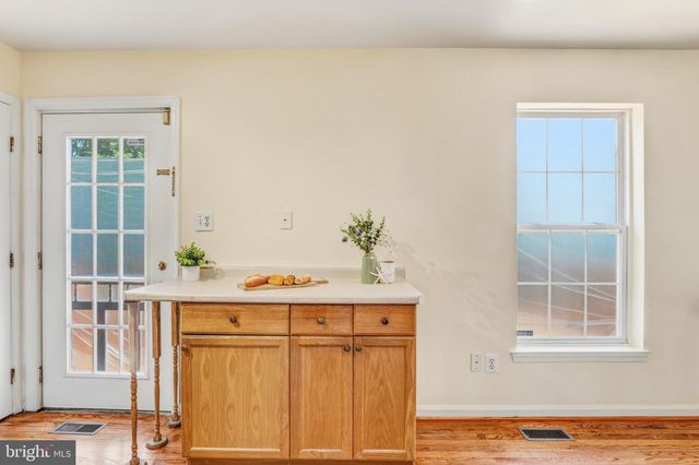 6423 KATHERINE ANN LN, Springfield, VA 22150
