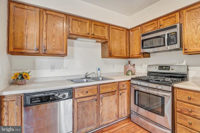 6423 KATHERINE ANN LN, Springfield, VA 22150