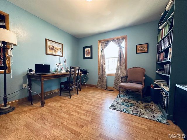 34 Kathryn Drive, St James, MO 65559