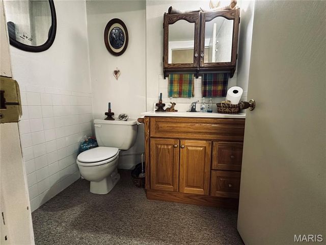 34 Kathryn Drive, St James, MO 65559